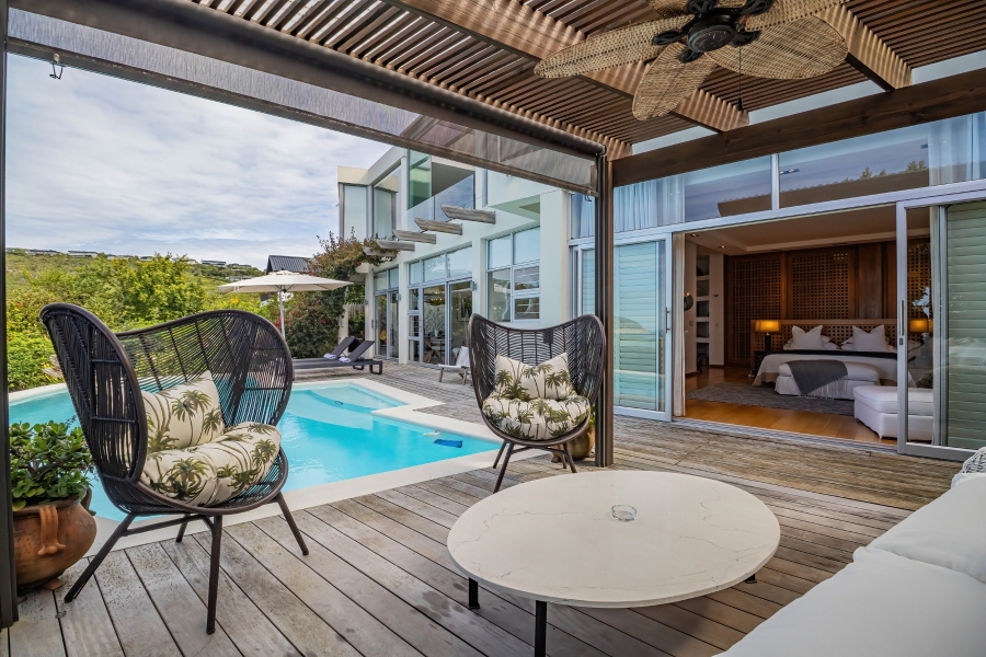 4 Bedroom Property for Sale in Whale Rock Western Cape